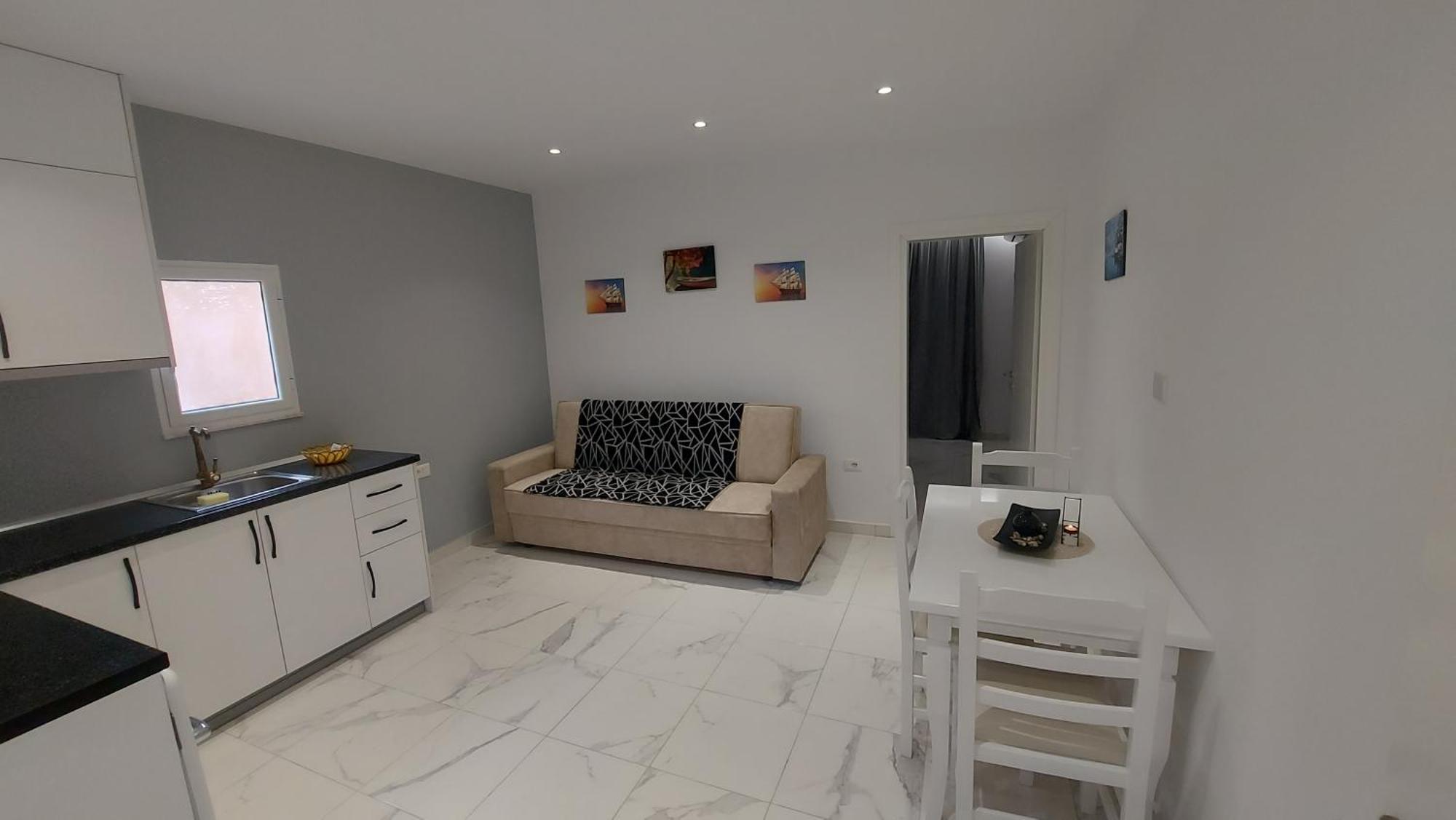 Beni 'S Apartments Sarandë Esterno foto