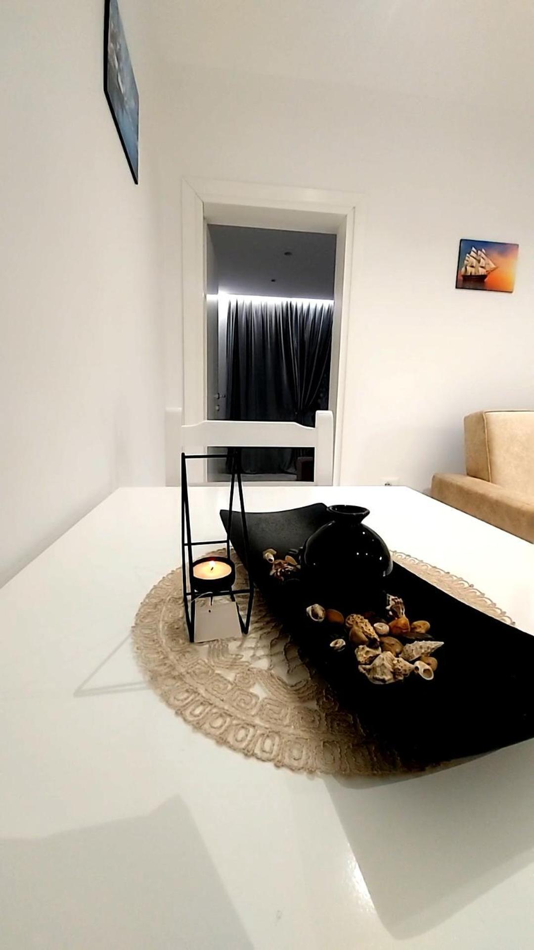 Beni 'S Apartments Sarandë Esterno foto